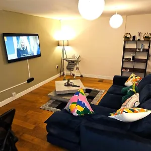  Apartment O2 Arena Cool Breeze House