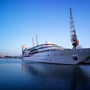 4* Отель Sunborn Yacht